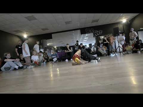 Брейкданс батл ↔ Дети до 9 лет ↔ Lil Nikolos vs Petelka ↔ 1'2 ↔ WHO IS WIN #whoiswin #bmvideo смотреть онлайн