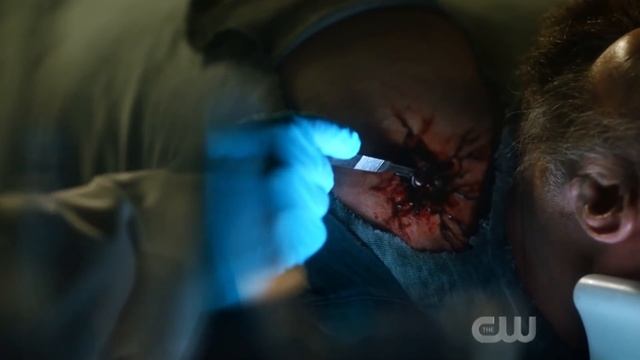 МАСШТАБ КРИЗИСА И ПОГИБШИЕ ГЕРОИ [Обзор Промо 3-ей серии] / Флэш | The Flash смотреть онлайн