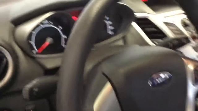 2012 Ford Fiesta SE смотреть онлайн