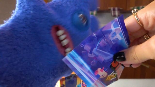 ОТКРЫВАЕМ ЯЩИКИ ИЗ BRAWL STARS В РЕАЛЬНОЙ ЖИЗНИ / БРАВЛ СТАРС В РЕАЛЬНОЙ ЖИЗНИ смотреть онлайн