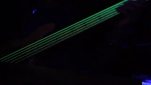 Bass neon strings top смотреть онлайн