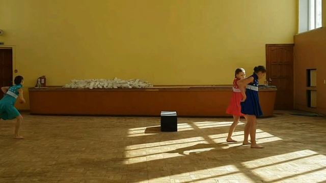 Коллектив эстрадного и современного танца "Созвездие" (Елец"). "Порушка-Параня" смотреть онлайн