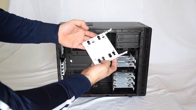 Fractal Define Mini Unboxing and Review [ITA] смотреть онлайн