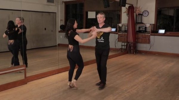 Sombrero Doble: Cuban Salsa Move!