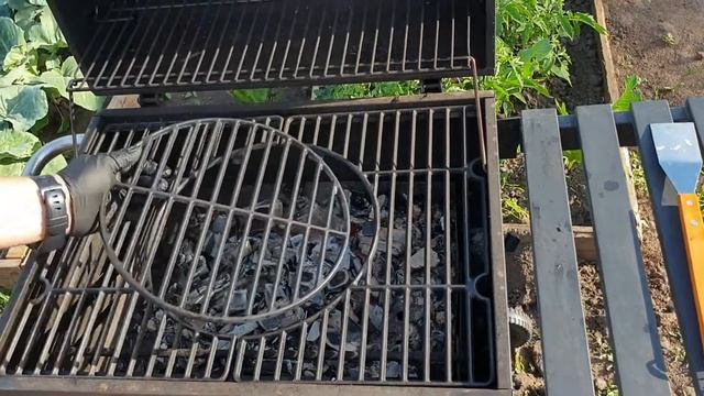 Стейк на угольном гриле! смотреть онлайн