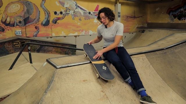Как сделать ROCK TO FAKIE и TAIL STALL? Урок по скейтбордингу смотреть онлайн