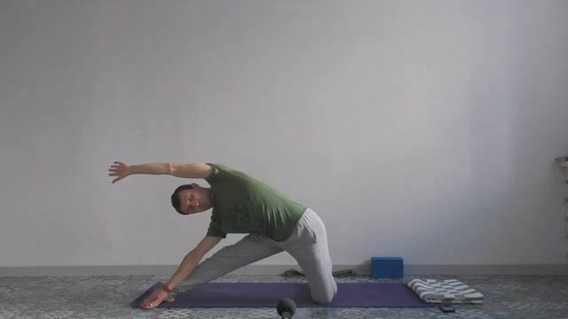 Практика йоги по книге Б.К.С Айенгара "Йога дипика". 11-12 неделя. Николай Шименков. смотреть онлайн