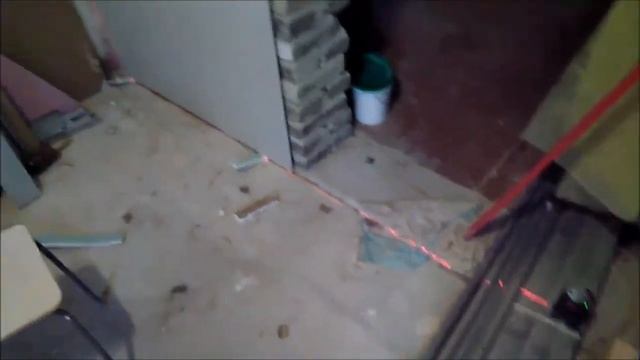 Как ровно и по уровню наклеить гипсокартон на стену. смотреть онлайн