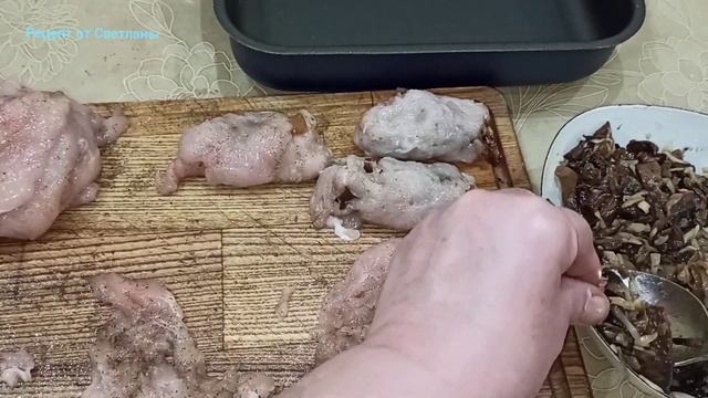 Куриные рулетики с грибами и сыром. смотреть онлайн