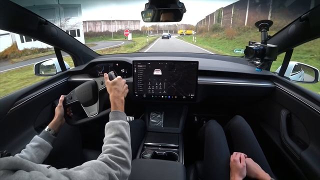 2023 Tesla Model X plaid driving REVIEW - the almost flying EV SUV ? смотреть онлайн