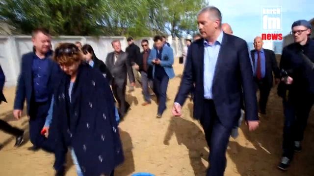 Урны антигосударственного цвета в Героевке смотреть онлайн