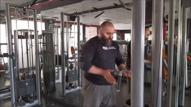 Shoulder press before the Static Monsters competition смотреть онлайн