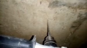 Сверление бетонного блока шуруповертом...