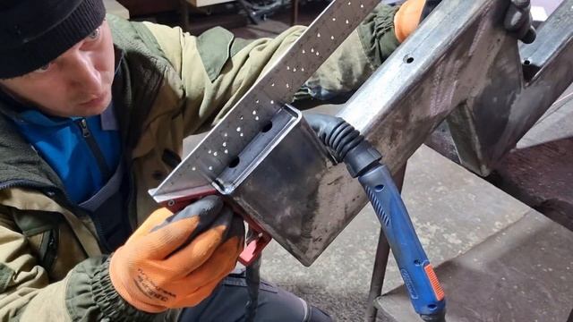Разборная лестница на косоуре смотреть онлайн