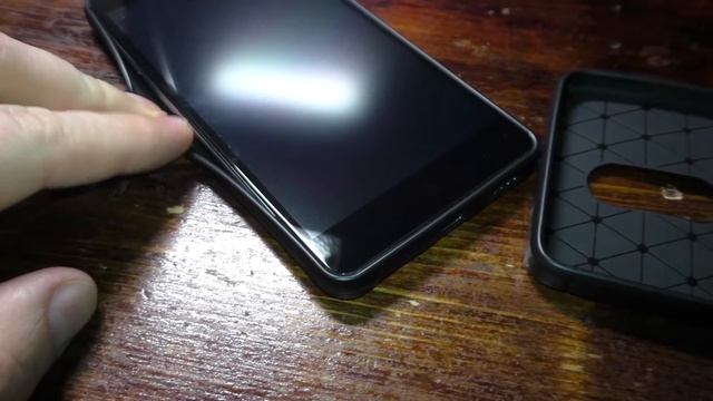 Иногда чехол-бампер и защитное стекло на телефон несовместимы смотреть онлайн