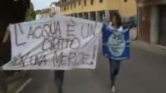 S. Lucia di Serino Flash Mob Acqua Bene Comune! смотреть онлайн