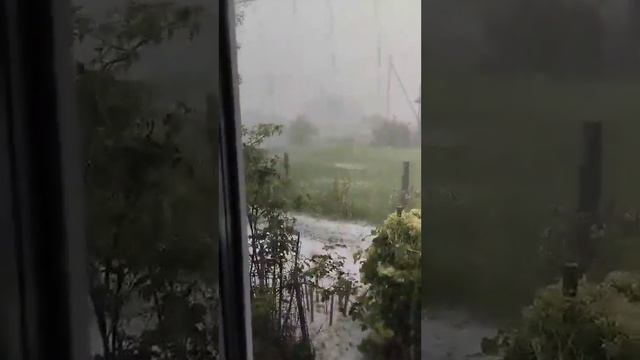 Логойский район засыпало крупным градом - 10 августа 2023 г. смотреть онлайн