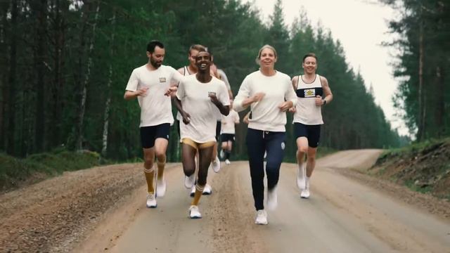 Karhu x YMR Track Club: Sun Run / Midnight Running Experience in Finland 2021 || Sun Run Collection смотреть онлайн