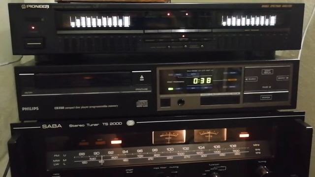 Philips CD350 CD-Плеер Belgium 1985г смотреть онлайн