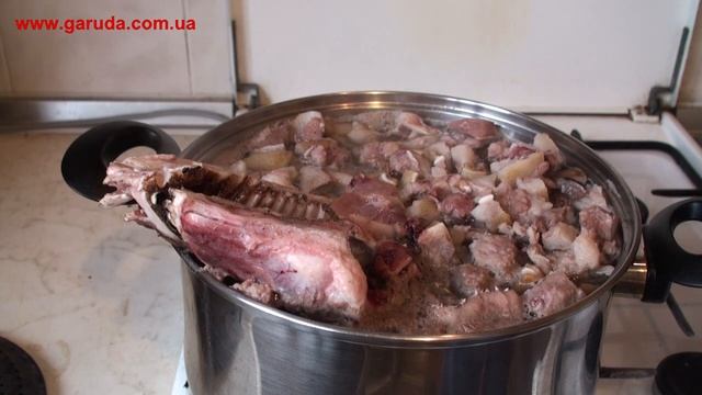 Тушёнка из свиной головы, сердца и мякоти. Воспринимать с юмором :) смотреть онлайн