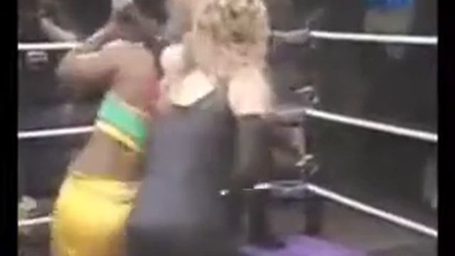 Женский реслинг с Фоменко Рокси против Джейн Блонд смотреть онлайн