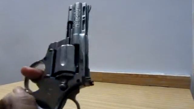 Colt Python .357 Magnum Lighter Revolver (1:1 Scale) смотреть онлайн
