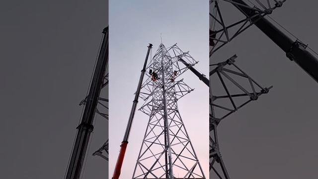 Монтаж опоры двумя кранами "Атаман" смотреть онлайн