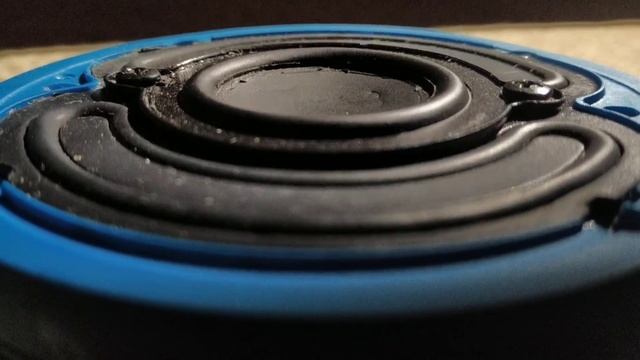 JBL Clip 2 - SSS Bass Test смотреть онлайн