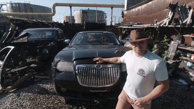 Обзор Chrysler 300c 5.7 HEMI / Разбираем машину на запчасти смотреть онлайн