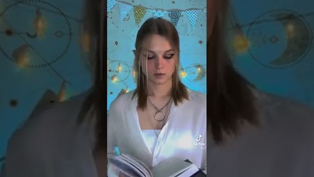 Pov - мир эльфов где группами живут только светлые эльфы..? смотреть онлайн