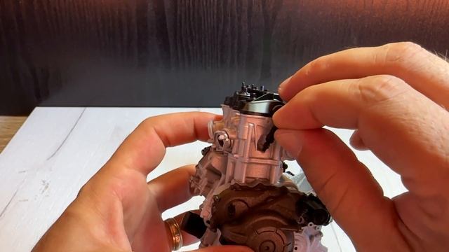 Building The Honda Africa Twin Engine Crf1000l 1/6 Scale Modelkit Tamiya Part1