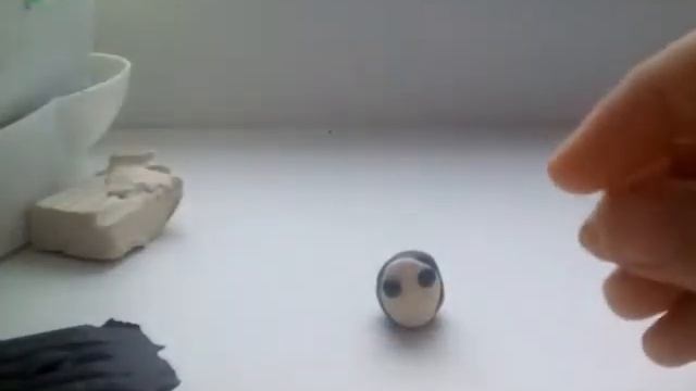 Пингвин из пластилина ?