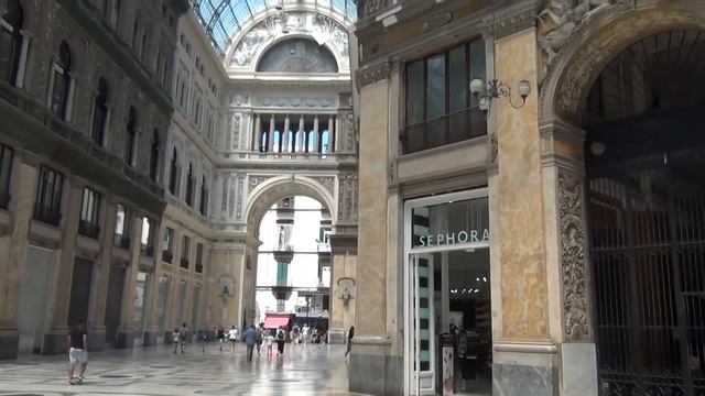 Europe 2019 (Pt. 7) - Galleria Umberto I - Naples, Italy смотреть онлайн