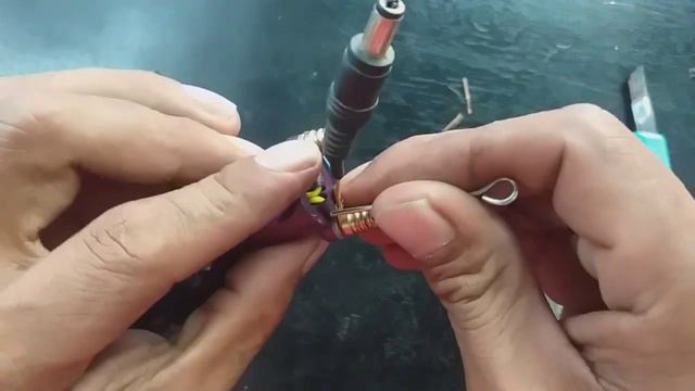 HOW TO CONVERT CLIP CORD INTO D.I.Y. HEAVY DUTY RCA CORD смотреть онлайн