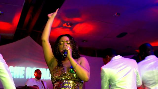 Cache Royale-Ft Engelly-Lief Pa Laaf Live @ WTC смотреть онлайн