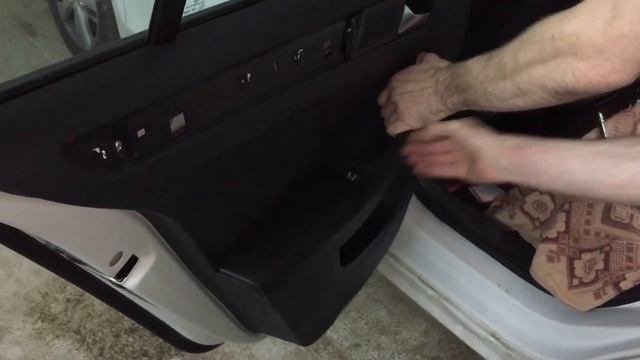 Снятие дверных карт WV Jetta 2016 смотреть онлайн