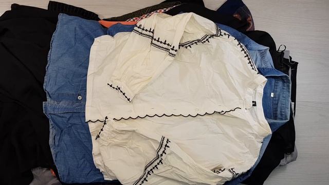 03261 MIXED CLOTHING CREAM (Всесезонный микс) №7 30 кг. 10,50€ за кг. смотреть онлайн