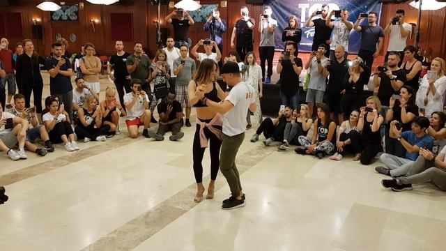 Isaac & Mireia - Bachata fusion @Top Bachata 2k19 смотреть онлайн