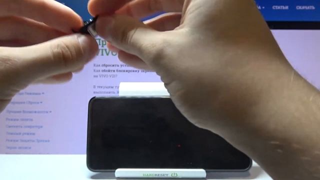 Как вставить SIM карту и SD карту на в Vivo V21 смотреть онлайн