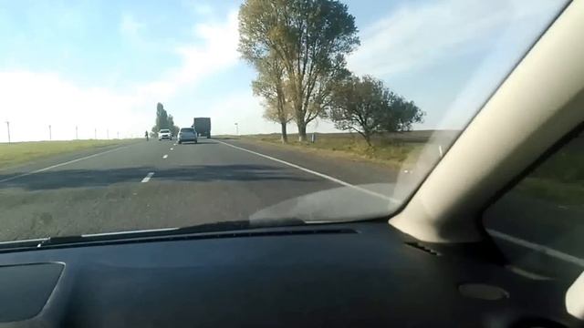 Колонна техники. трасса Ростов-Таганрог 4/10/2014 смотреть онлайн