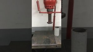 Пресс из перевёрнутого домкрата с педальным отводом своими руками.