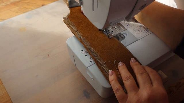 Не выкидывайте свои старые сапоги. Покажу, какую обновку из них можно сделать и носить с гордостью смотреть онлайн