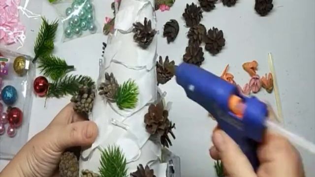 Новогодние поделки своими руками. Елочка своими руками из картона. Поделки на новый год. DIY смотреть онлайн