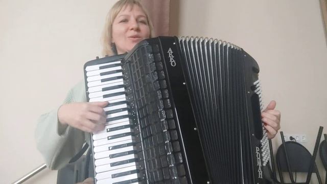 Красивая песня! Снег летит и летит! поет Любовь Гришанова, Подпевайте! 18 янв 2024 смотреть онлайн