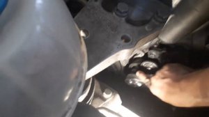 Замена  натяжного ролика ШКОДА ФАБИЯ 1.2