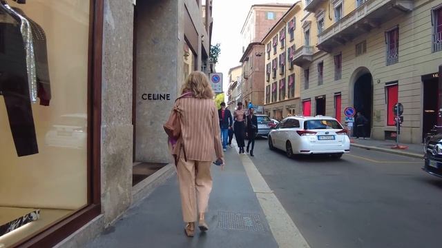 Milan Street Fashion week - What are People wearing during Fashion Week 2022? смотреть онлайн