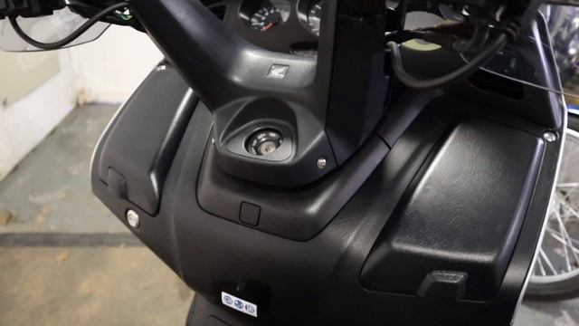 2012 Honda FJS600 ABS Silverwing for sale @ Chris Hall motorcycles Doncaster смотреть онлайн