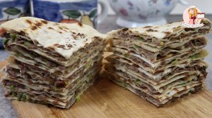 И простые лепешки могут быть такими вкусными. Китайские слоеные лепешки с мясом и луком на сковороде