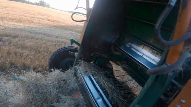 Выехали рулонить солому. Сезон 2021. Унисибмаш ПР145М. смотреть онлайн