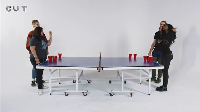 💀Парочки Играют в Страх-Понг смотреть онлайн